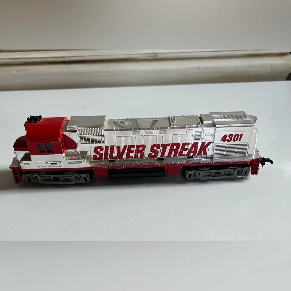 Vintage Tyco Locomotive electric model train Silver Street #4301